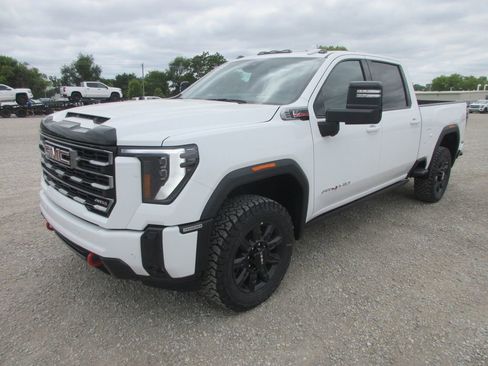 New 2026 GMC Sierra 3500 AT4 w/ AT4 Premium Plus Package AWD/4WD image 10