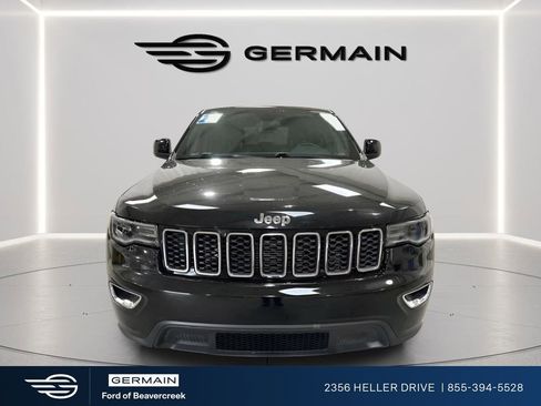 Used 2022 Jeep Grand Cherokee Laredo X AWD/4WD image 2