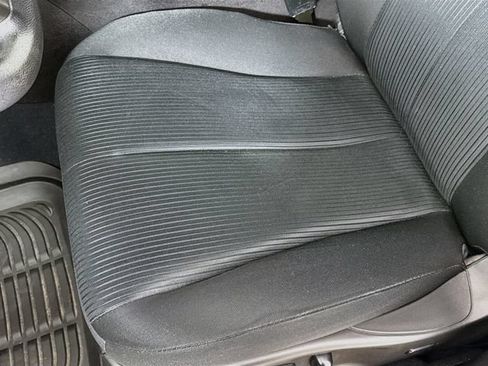 Used 2014 Toyota Venza LE AWD/4WD image 17