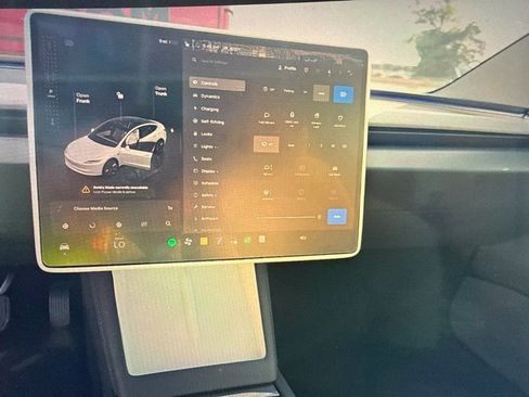 Used 2025 Tesla Model 3 RWD image 5