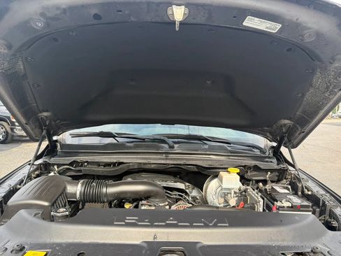 Used 2019 RAM 1500 Laramie AWD/4WD image 9