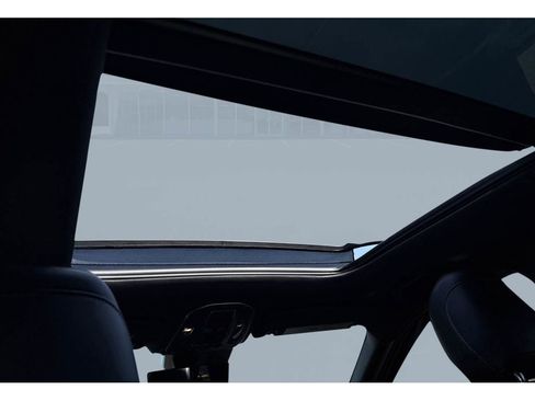 Used 2025 Jeep Grand Cherokee Limited w/ Luxury Tech Group II image 36