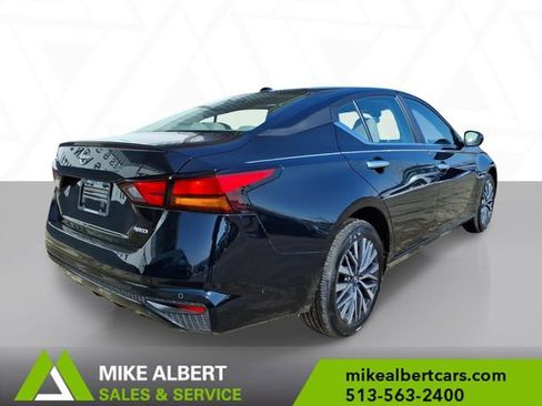Used 2025 Nissan Altima 2.5 SV image 7