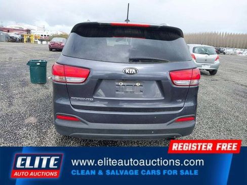Used 2017 Kia Sorento LX image 31