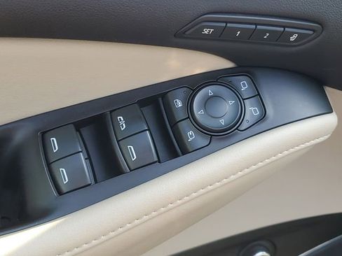 Certified 2020 Buick Enclave Premium w/ Sun and Sites Package AWD/4WD image 18