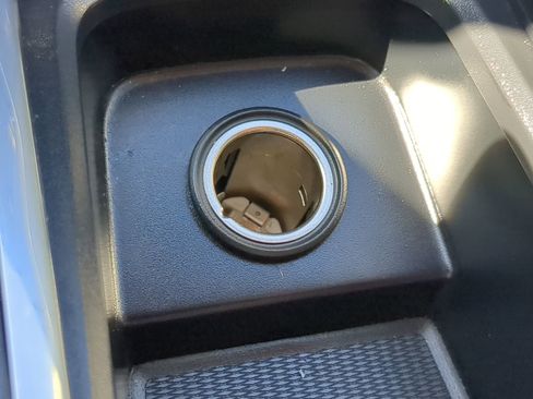 Used 2025 Volvo XC60 B5 Plus image 53