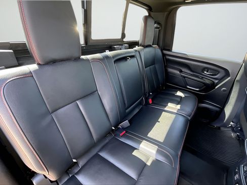 Used 2024 Nissan Titan PRO-4X w/ Pro-4x Convenience Package AWD/4WD image 22