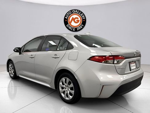 Used 2023 Toyota Corolla LE image 5