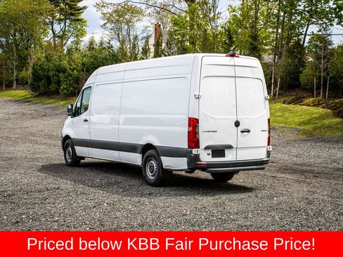 Used 2021 Mercedes-Benz Sprinter 2500 w/ Driver Convenience Package image 5