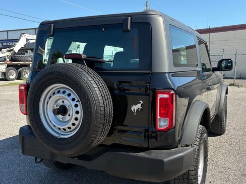 Used 2023 Ford Bronco 2-Door image 3