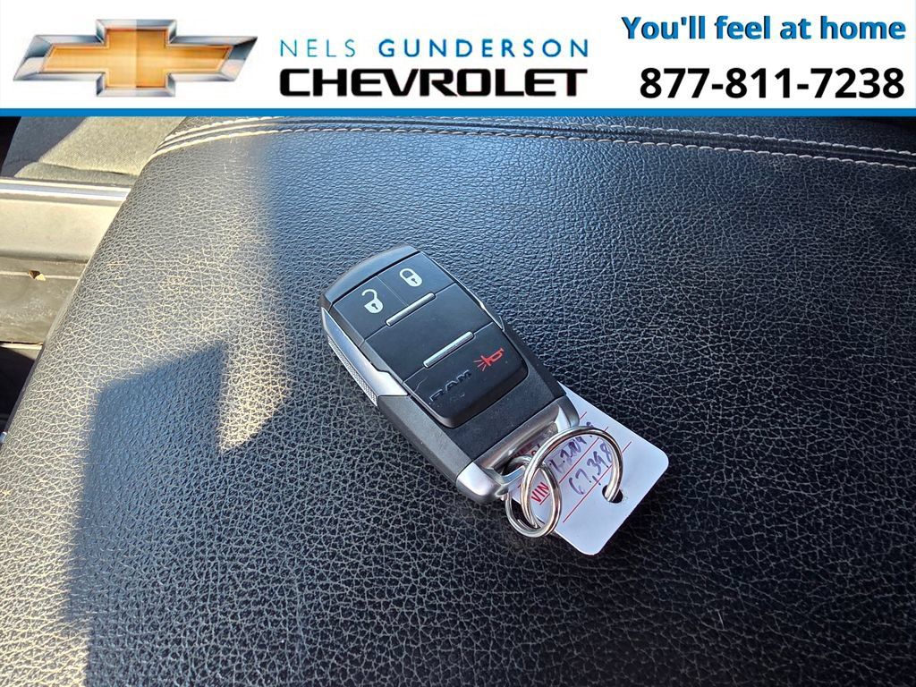 Used 2022 RAM 2500 Big Horn w/ Big Horn Silver Edition AWD/4WD image 31