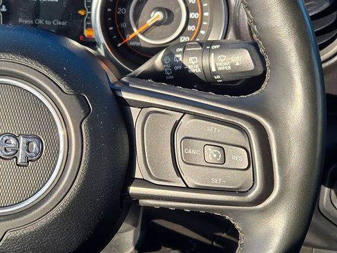 Used 2022 Jeep Wrangler Unlimited Sport image 39