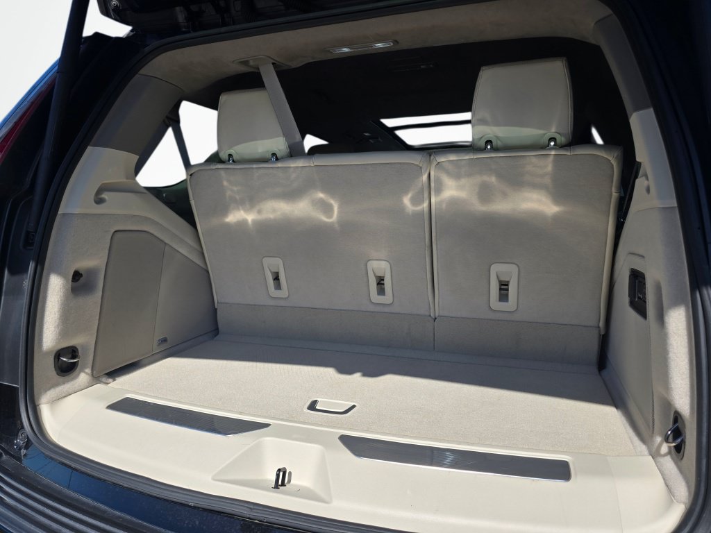 Certified 2024 Cadillac Escalade Premium Luxury Platinum AWD/4WD image 24