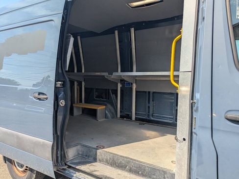 Used 2019 Mercedes-Benz Sprinter 144 image 15