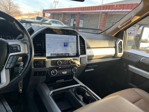 Used 2022 Ford F250 Lariat w/ Chrome Package image 32
