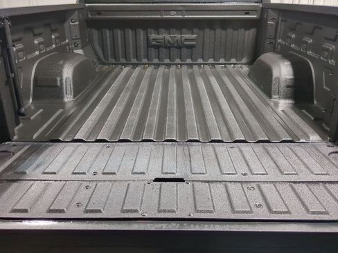 Used 2025 GMC Sierra 1500 AT4 w/ AT4 Preferred Package image 39