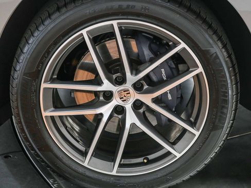 Certified 2026 Porsche Macan AWD/4WD image 13
