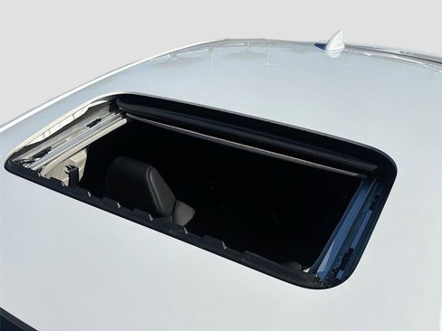 Used 2023 Honda Accord EX-L image 25