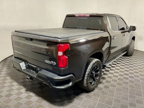 Used 2019 Chevrolet Silverado 1500 High Country w/ Technology Package AWD/4WD image 18