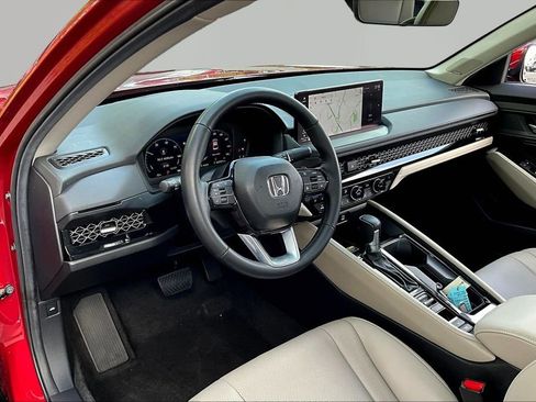 Used 2024 Honda Accord Touring image 14