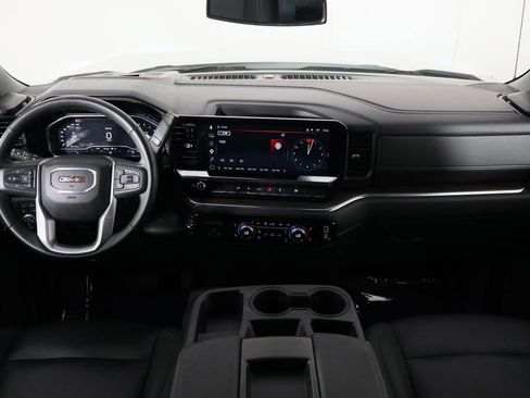 Used 2025 GMC Sierra 1500 SLT AWD/4WD image 13