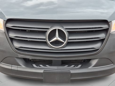 Used 2024 Mercedes-Benz Sprinter 2500 image 30