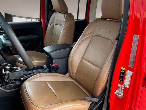 Used 2023 Jeep Wrangler Unlimited Sahara image 25