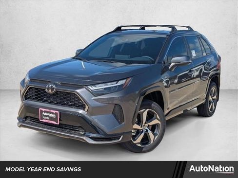 New 2025 Toyota RAV4 SE image 1