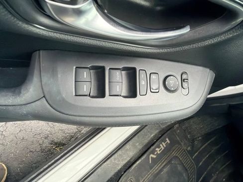Used 2024 Honda HR-V LX image 6