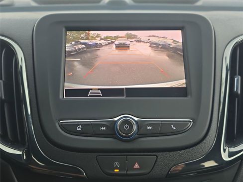 Used 2024 Chevrolet Equinox RS FWD image 16