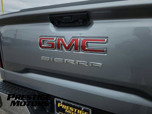 Used 2023 GMC Sierra 1500 SLE w/ Enhanced Capability Package AWD/4WD image 12