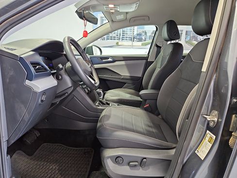 Certified 2023 Volkswagen Taos SE FWD image 16