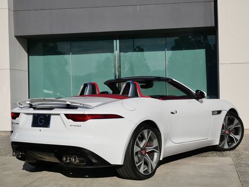 Used 2023 Jaguar F-TYPE P450 image 5