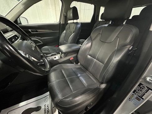 Used 2022 Kia Telluride EX w/ EX Premium Package image 15