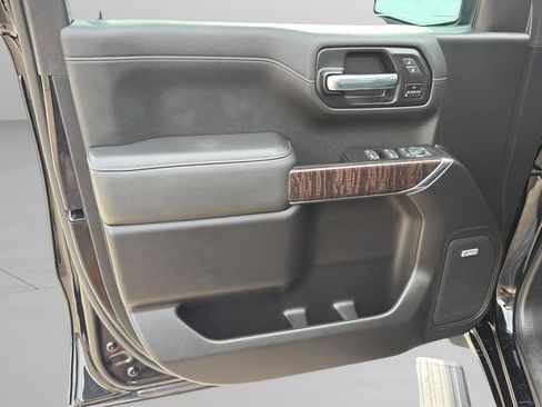 Used 2022 GMC Sierra 1500 Denali w/ Denali Premium Package AWD/4WD image 16