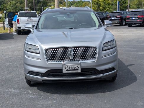 Used 2022 Lincoln Nautilus Reserve image 3
