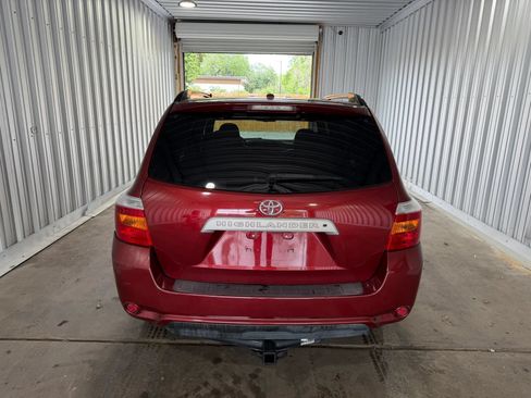 Used 2010 Toyota Highlander SE FWD image 6