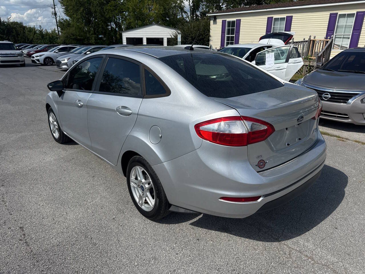 Used 2018 Ford Fiesta SE w/ Cold Weather Package FWD image 8