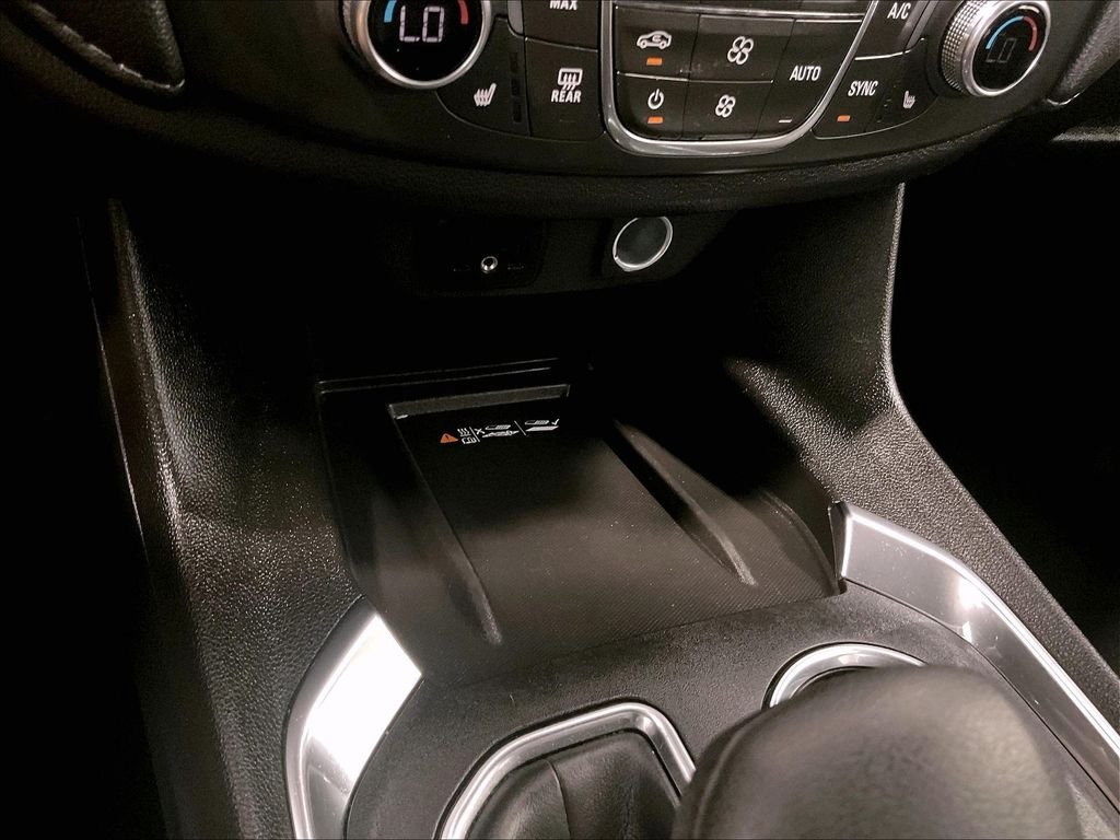 Used 2023 Chevrolet Traverse LT AWD/4WD image 27