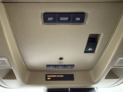 Used 2014 Chevrolet Silverado 1500 LTZ w/ Texas Edition, 1LZ Trim image 27