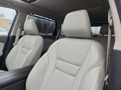 Used 2021 Nissan Rogue SV w/ Premium Package image 11