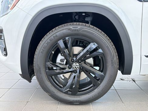 New 2026 Volkswagen Atlas Cross Sport SEL R-Line AWD/4WD image 12