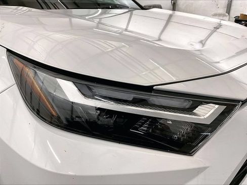 Used 2022 Toyota RAV4 XLE w/ XLE Grade Weather Package AWD/4WD image 27