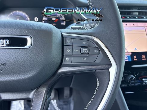 New 2025 Jeep Grand Cherokee Limited RWD image 28