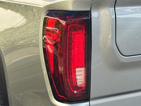 Used 2025 GMC Sierra 1500 SLT image 44
