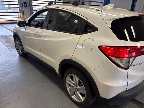 Used 2019 Honda HR-V EX image 9