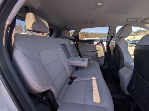 Used 2019 Hyundai Tucson SE image 33