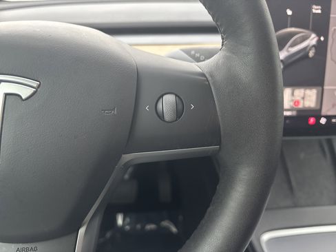 Used 2021 Tesla Model Y 2WD image 27