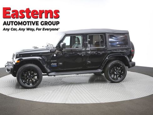 Used 2021 Jeep Wrangler Unlimited Sahara w/ Cold Weather Group AWD/4WD image 59