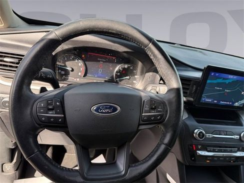 Used 2020 Ford Explorer XLT w/ Equipment Group 202A image 13